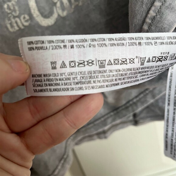 Disney Pirates of the Caribbean Dead Men Tell No Tales T-Shirt Mens XL - Picture 5 of 6